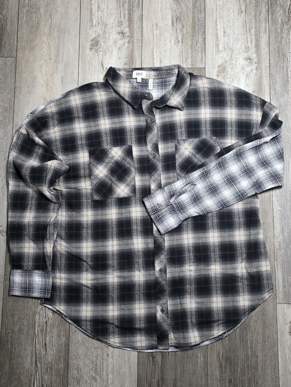 BKE Woman's Mixed Plaid Boyfriend Flannel Longsleeve Button-down Shirt Sz Lg